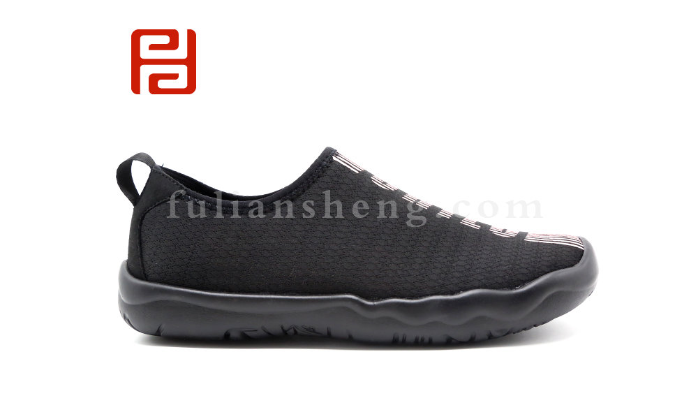 福连升夏季旅游女鞋蜂巢透气鞋面软弹鞋底鲨鱼鞋身