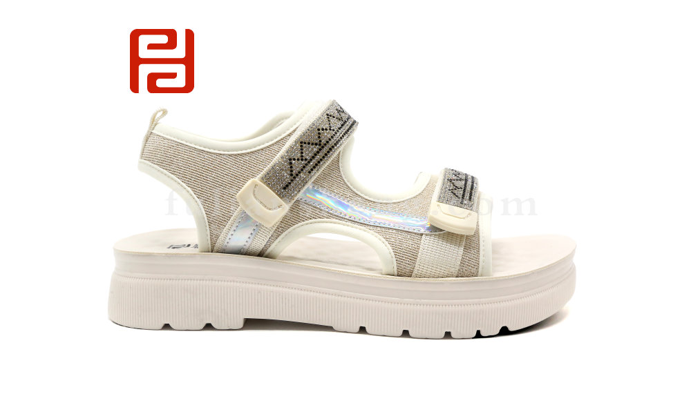 福连升夏季女款凉鞋水钻配饰软底舒适凉鞋