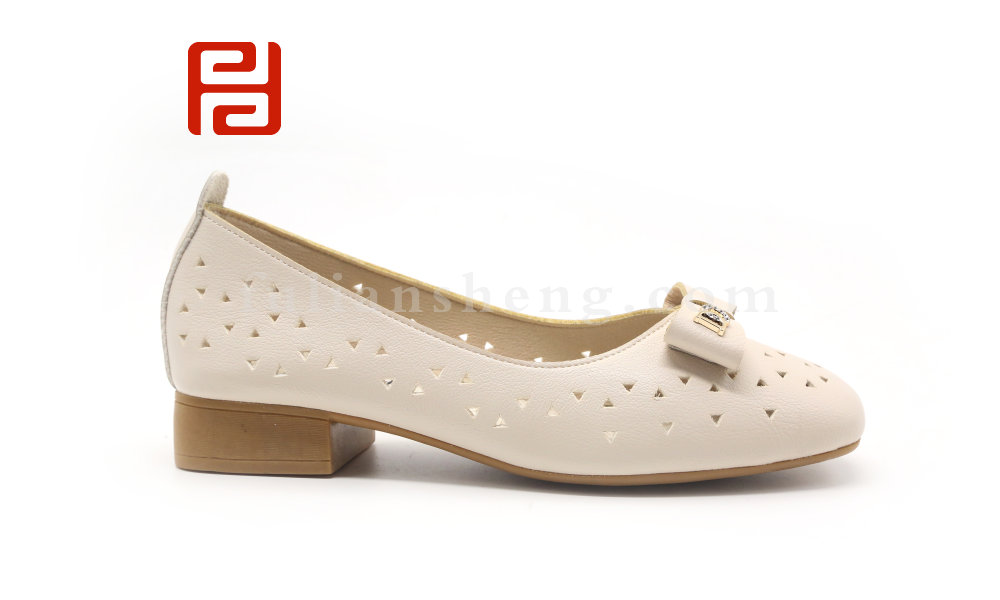 福连升夏季浅口女粗跟镂空洞洞鞋中底跟舒适休闲女鞋图片