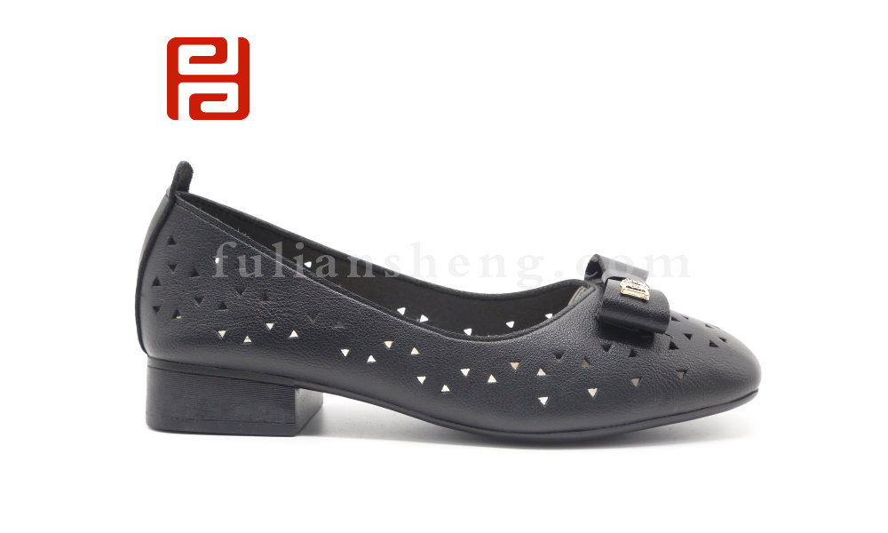 福连升夏季浅口女粗跟镂空洞洞鞋中底跟舒适休闲女鞋图片