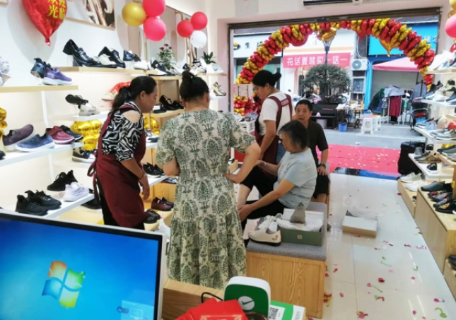 老北京布鞋加盟店 老北京布鞋多少钱一双