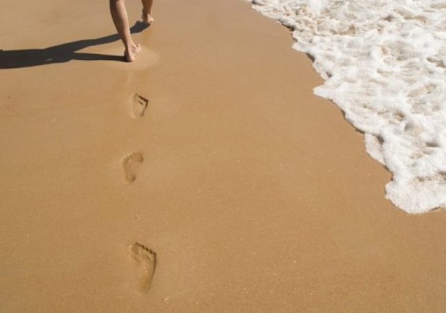 危害中年人足部健康的因素有哪些？