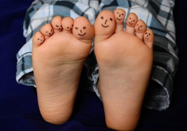 中年人保持足部健康应该怎么做？