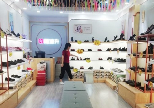 贺：福连升休闲鞋北京布鞋山东德州平原成和店正式开业！