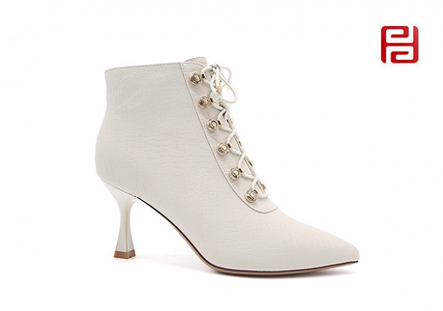 福连升休闲鞋女鞋高跟小短靴百搭尖头时装细跟保暖秋冬