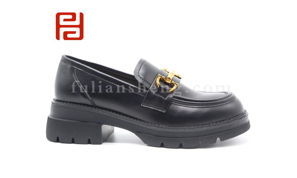 春季新款英伦金属环扣复古乐福鞋中跟厚底女鞋