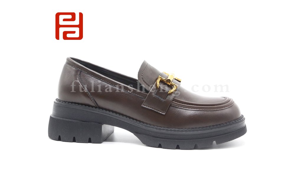 春季新款英伦金属环扣复古乐福鞋中跟厚底女鞋